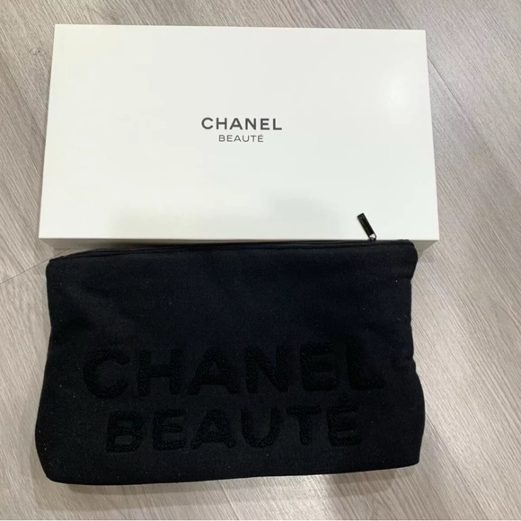 Authentic Chanel Beauté Black Cosmetic Bag GWP - Picture 4 of 5